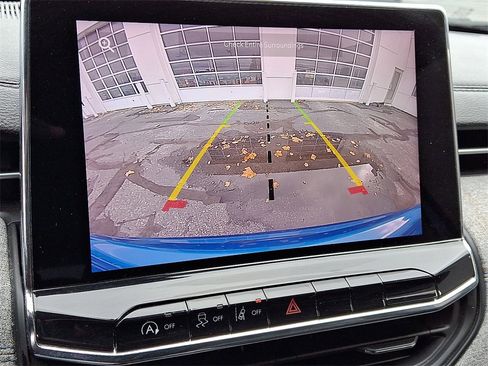 Used 2022 Jeep Compass Latitude w/ Convenience Group image 4