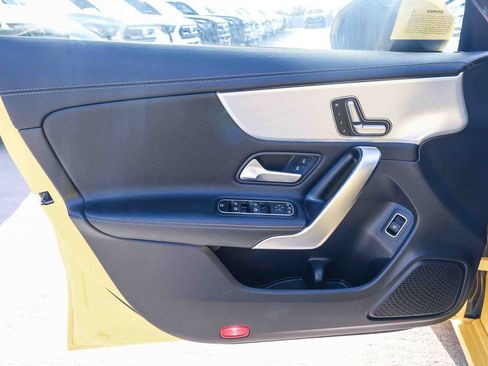 Used 2020 Mercedes-Benz CLA 250 image 25