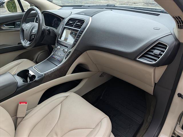 Used 2018 Lincoln MKX Reserve w/ Driver Assistance Package FWD image 15