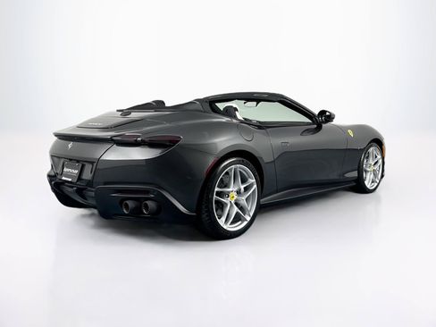 Used 2025 Ferrari Roma Spider RWD image 5