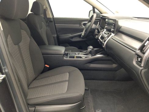 Used 2023 Kia Sorento LX FWD image 21