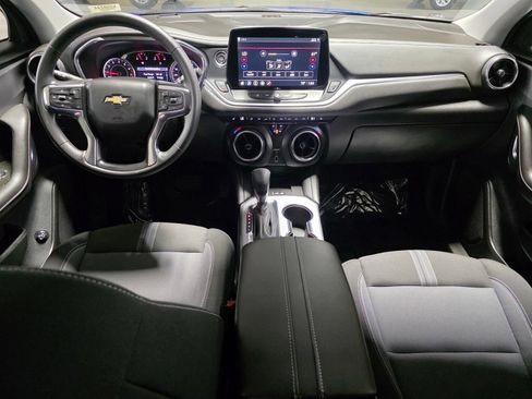 Used 2025 Chevrolet Blazer LT w/ Convenience Package FWD image 18
