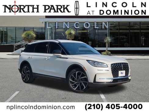 Used 2024 Lincoln Corsair Reserve image 1