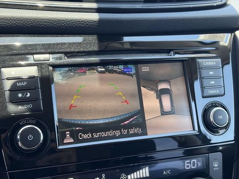 Used 2019 Nissan Rogue SV w/ Premium Package FWD image 28