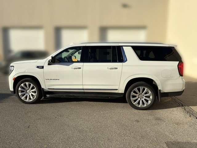Used 2021 GMC Yukon XL SLT w/ SLT Premium Package AWD/4WD image 13
