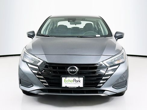 Used 2025 Nissan Versa SV FWD image 2