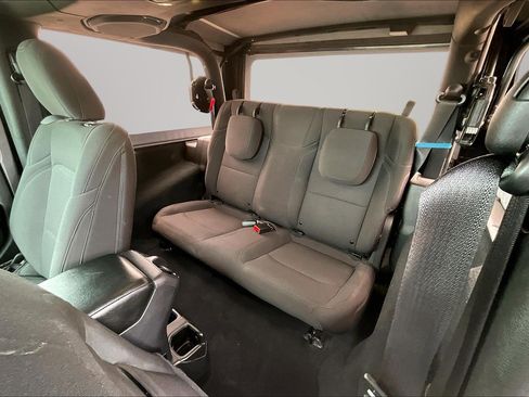 Used 2022 Jeep Wrangler Sport AWD/4WD image 18