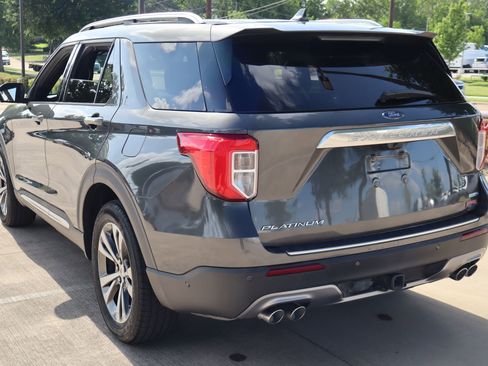 Used 2020 Ford Explorer Platinum w/ Premium Technology Package AWD/4WD image 6