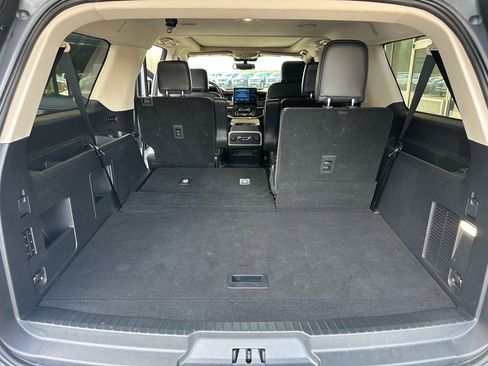 Certified 2024 Ford Expedition Max XLT image 28