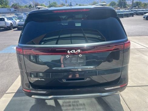 Used 2024 Kia Carnival SX Prestige FWD image 4