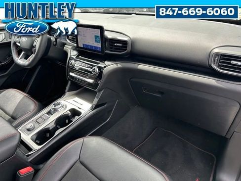 Used 2023 Ford Explorer ST-Line w/ Class IV Trailer Tow Package AWD/4WD image 8
