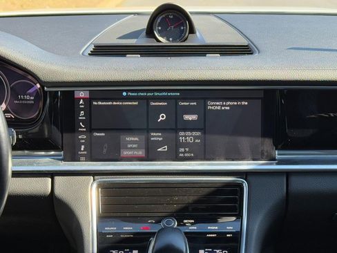 Used 2019 Porsche Panamera 4 image 13