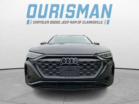 Used 2024 Audi Q8 e-tron Premium AWD/4WD image 2
