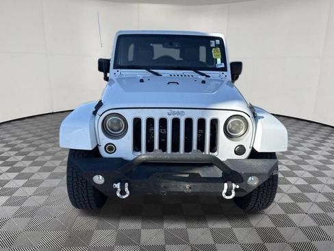 Used 2016 Jeep Wrangler Unlimited Sahara w/ Max Tow Package AWD/4WD image 13