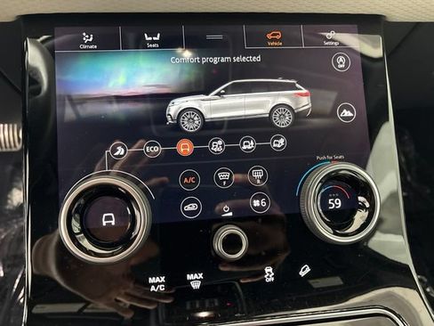 Used 2018 Land Rover Range Rover Velar R-Dynamic SE AWD/4WD image 22