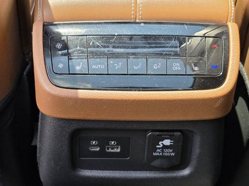 Used 2022 INFINITI QX60 Sensory w/ Vision Package FWD image 13