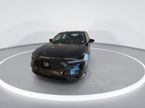 Used 2025 Honda Accord SE image 3