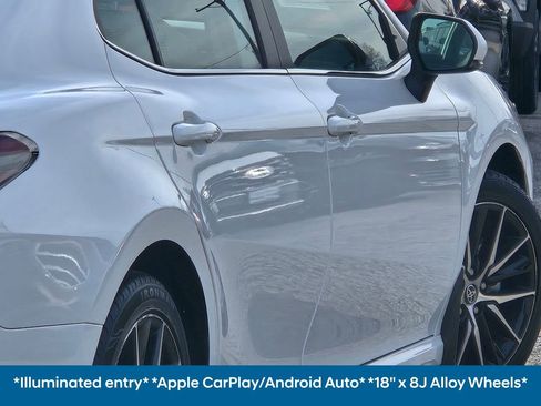 Used 2024 Toyota Camry SE w/ Convenience Package image 17