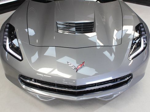 Used 2016 Chevrolet Corvette Stingray Coupe w/ 2LT Preferred Equipment Group image 5