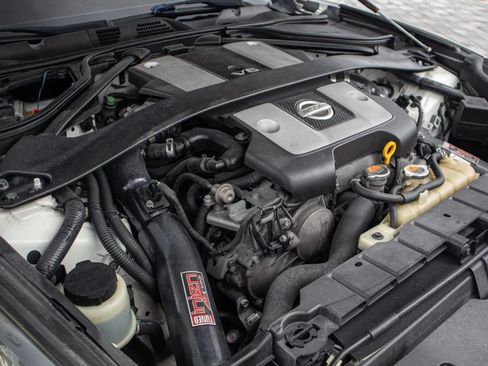 Used 2016 Nissan 370Z Coupe RWD image 29
