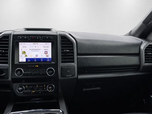 Used 2020 Ford Expedition XLT AWD/4WD image 34
