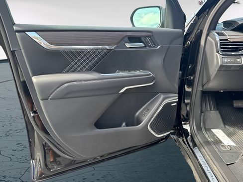 New 2026 GMC Acadia Denali w/ Super Cruise Package FWD image 18