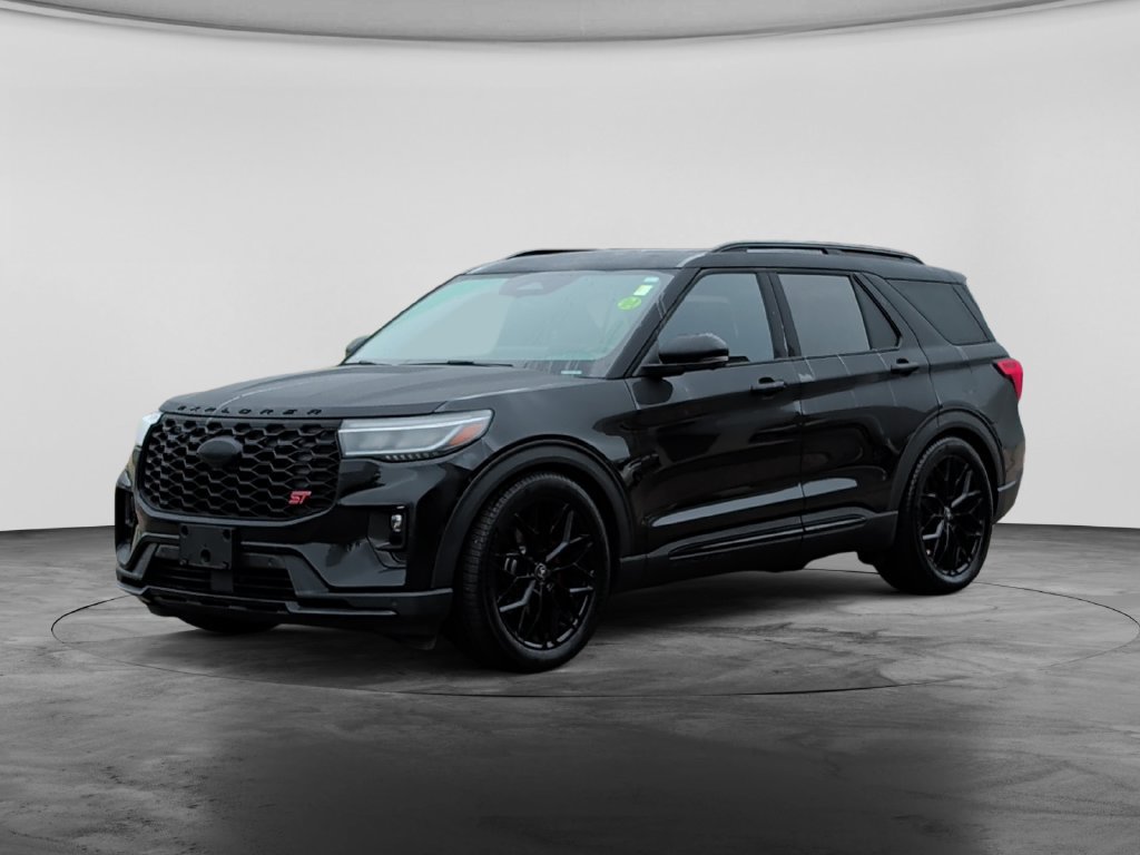 Used 2025 Ford Explorer ST AWD/4WD image 3