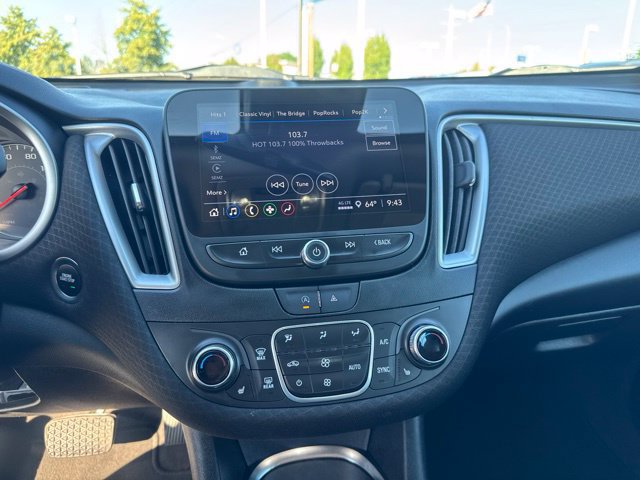 Used 2024 Chevrolet Malibu LT FWD image 17