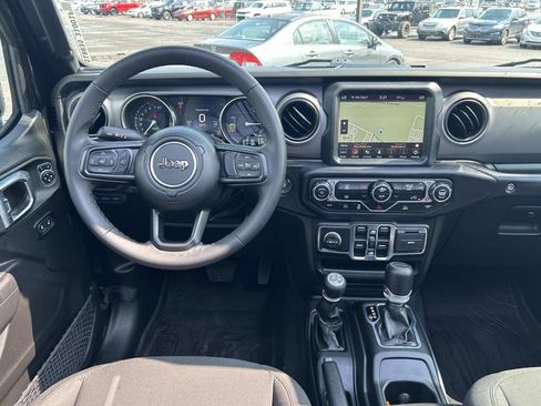 Used 2023 Jeep Wrangler Unlimited w/ Sun & Screen Package AWD/4WD image 17
