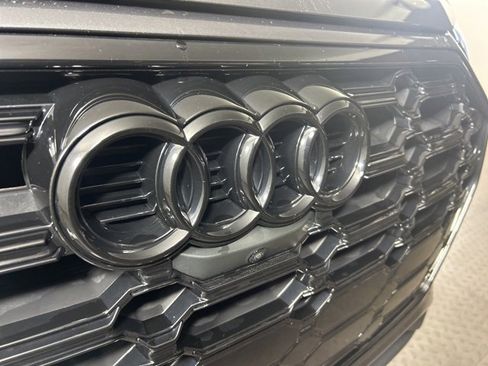Used 2023 Audi SQ5 Prestige w/ Prestige Package image 34