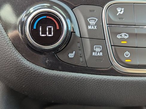 Used 2024 Chevrolet Equinox Premier w/ LPO, Cargo Package FWD image 27