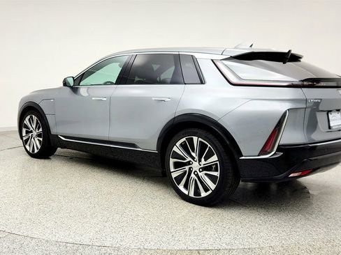 Used 2024 Cadillac Lyriq Luxury image 7