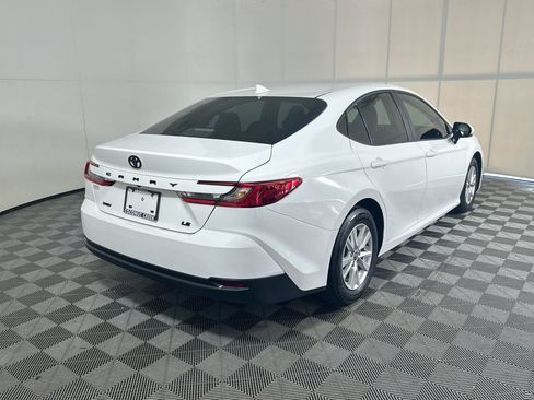 Used 2025 Toyota Camry LE FWD image 3