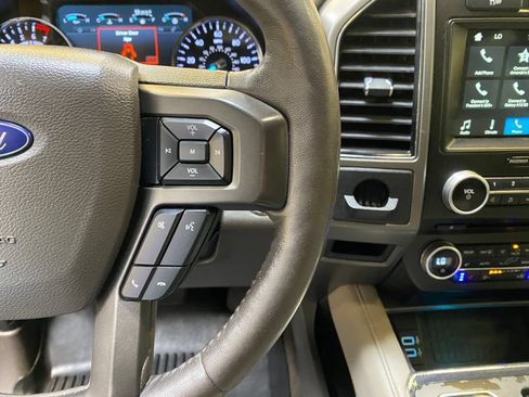 Used 2018 Ford Expedition Max XLT w/ Equipment Group 202A RWD image 35