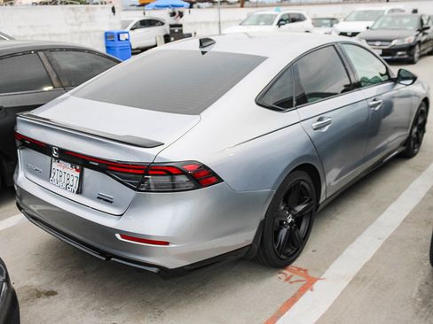 Used 2025 Honda Accord Sport image 5