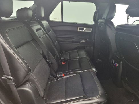 Used 2020 Ford Explorer Limited image 19