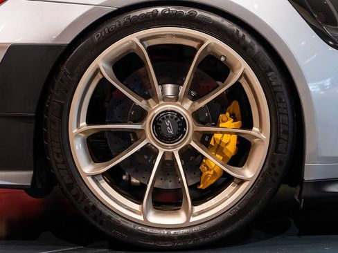Used 2018 Porsche 911 GT2 RS RWD image 19