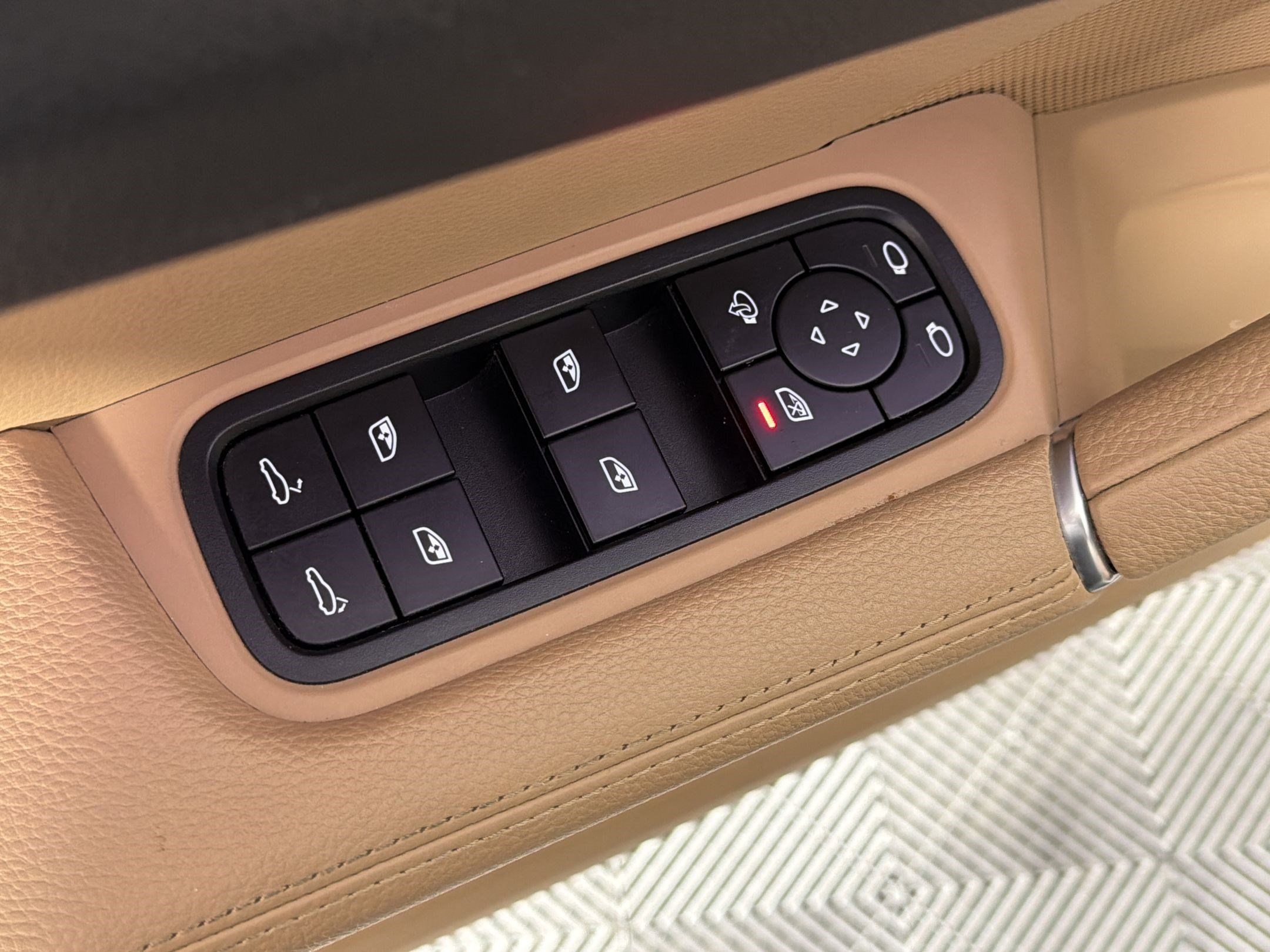 Certified 2023 Porsche Cayenne AWD/4WD image 14