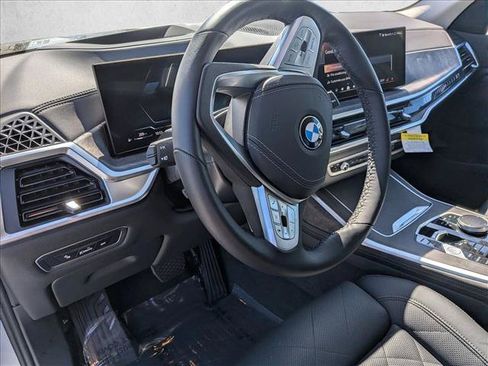 Used 2026 BMW X7 xDrive40i AWD/4WD image 10