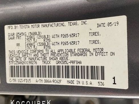 Used 2019 Toyota Tacoma TRD Sport AWD/4WD image 26