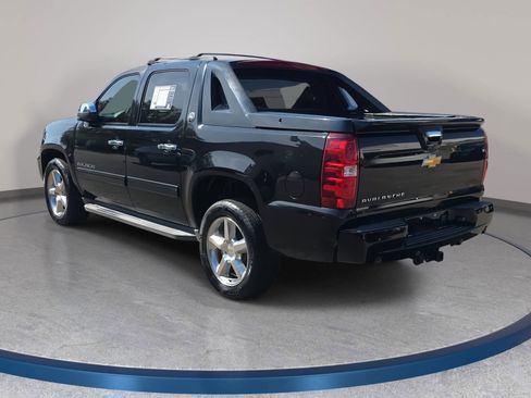Used 2013 Chevrolet Avalanche LT w/ All-Star Edition image 7
