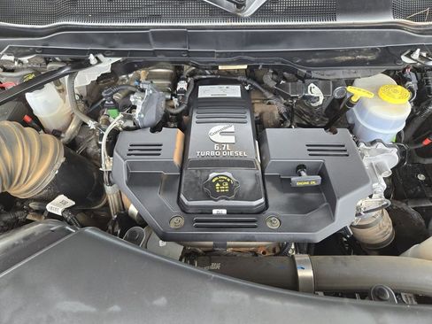 Used 2024 RAM 3500 Limited w/ Towing Technology Group image 33