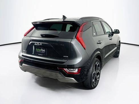 Used 2024 Kia Niro SX Touring FWD image 9