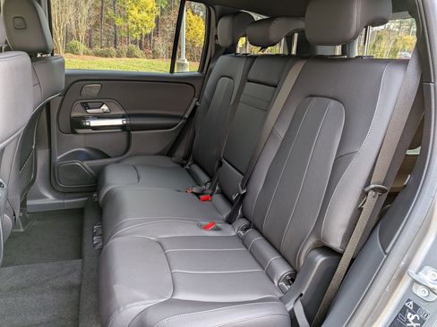 New 2026 Mercedes-Benz GLB 250 4MATIC image 32