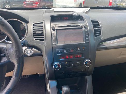 Used 2011 Kia Sorento EX w/ Premium Pkg FWD image 26