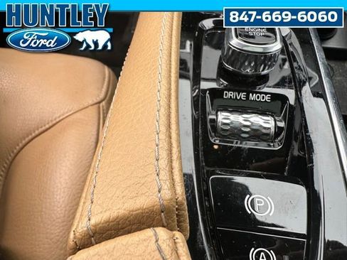 Used 2018 Volvo XC90 T5 Momentum w/ Momentum Plus Package AWD/4WD image 23