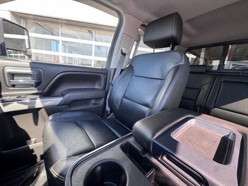 Used 2017 Chevrolet Silverado 1500 LTZ Z71 w/ Midnight Edition image 19