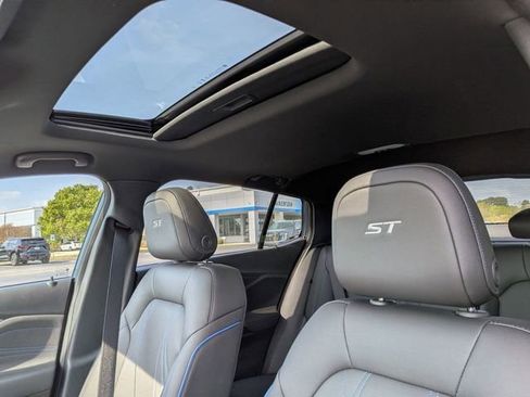 New 2026 Buick Envista Sport Touring image 16