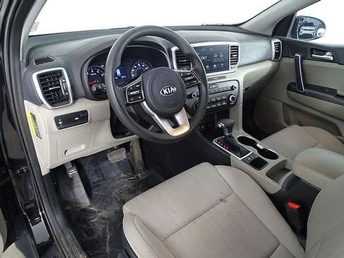 Used 2022 Kia Sportage LX FWD image 19