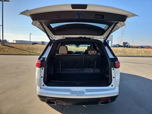 Used 2023 Chevrolet Traverse Premier image 27